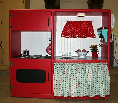 Kitchen  on From Thrift Store Tv Stand To Adorable Play Kitchen   Money Saving Mom