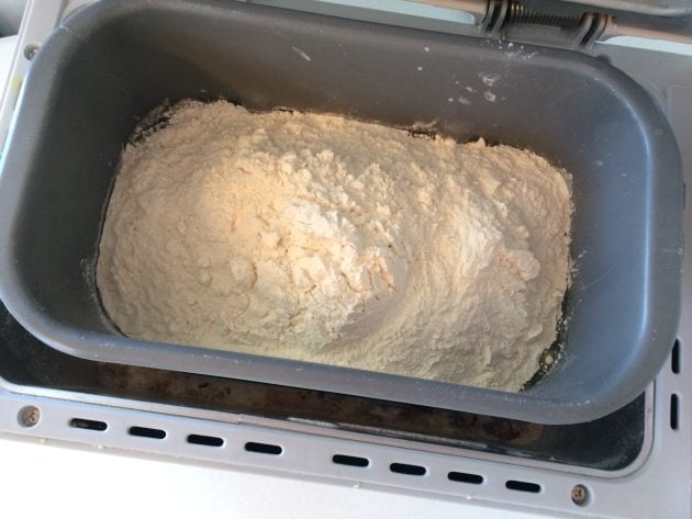 cinnamon rolls dough in bread machine