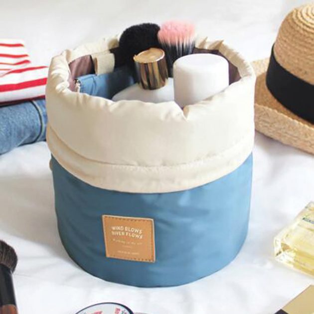 Get a Travel Cosmetic Bag (3 Piece Set) for only $6.99!
