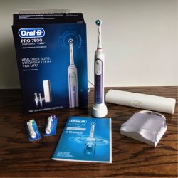 Oral-B Pro 7500 Orchid Electric Toothbrush unboxed
