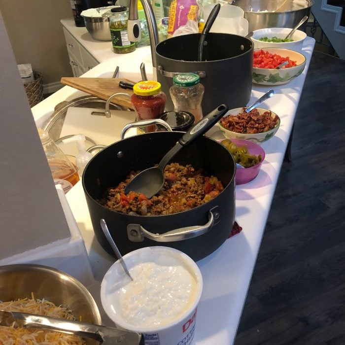 easy meals for large groups: build your own taco bar