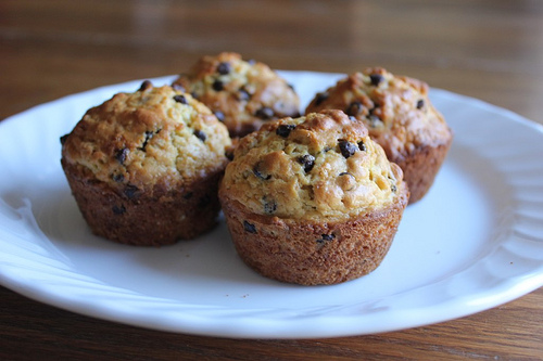 Breakfast Ideas for Kids: Oatmeal Chocolate Chip Muffins