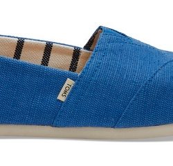 Love TOMS? You can get up to 50% off shoes for the family right now!