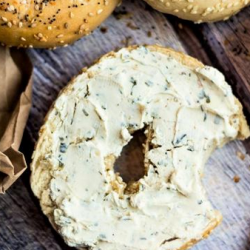 Bruegger’s Bagels | Free Bagel & Cream Cheese with Any Purchase!