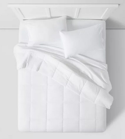 Room Essentials All Season Down Alternative Machine Washable Comforter