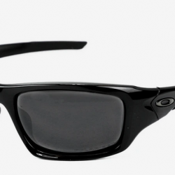 This is a great price on Oakley Sunglasses!