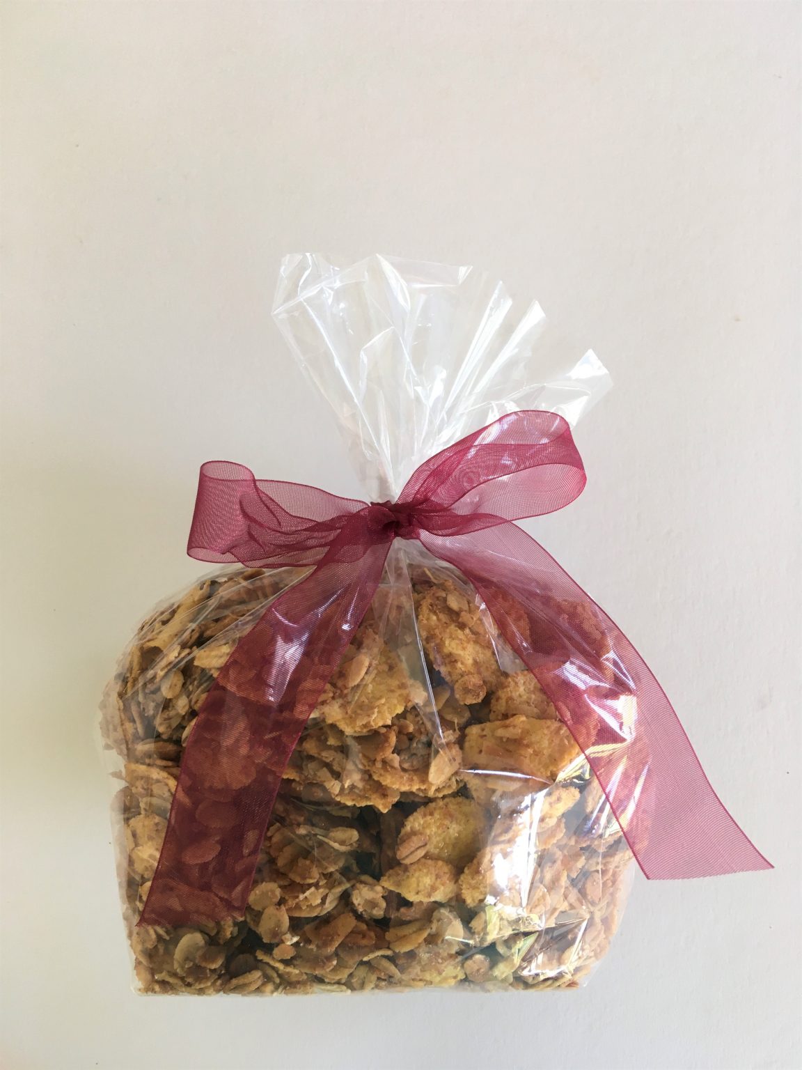 Homemade Granola + Free Printable Gift Tags!