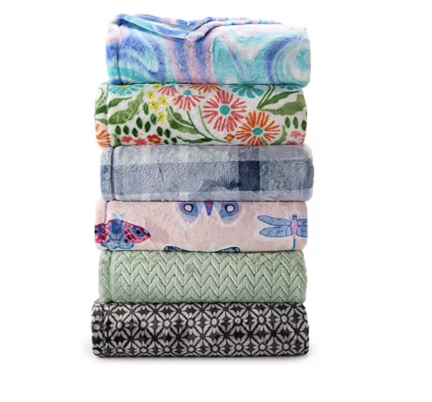 The Big One Towel Set is $20 for the Kohls's Cyber Monday Sale