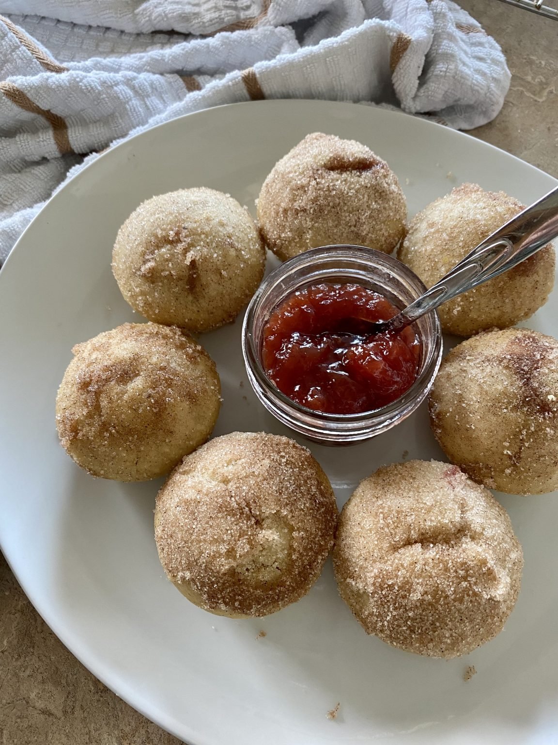 cinnamon doughnut muffins -- perfect tea time desserts