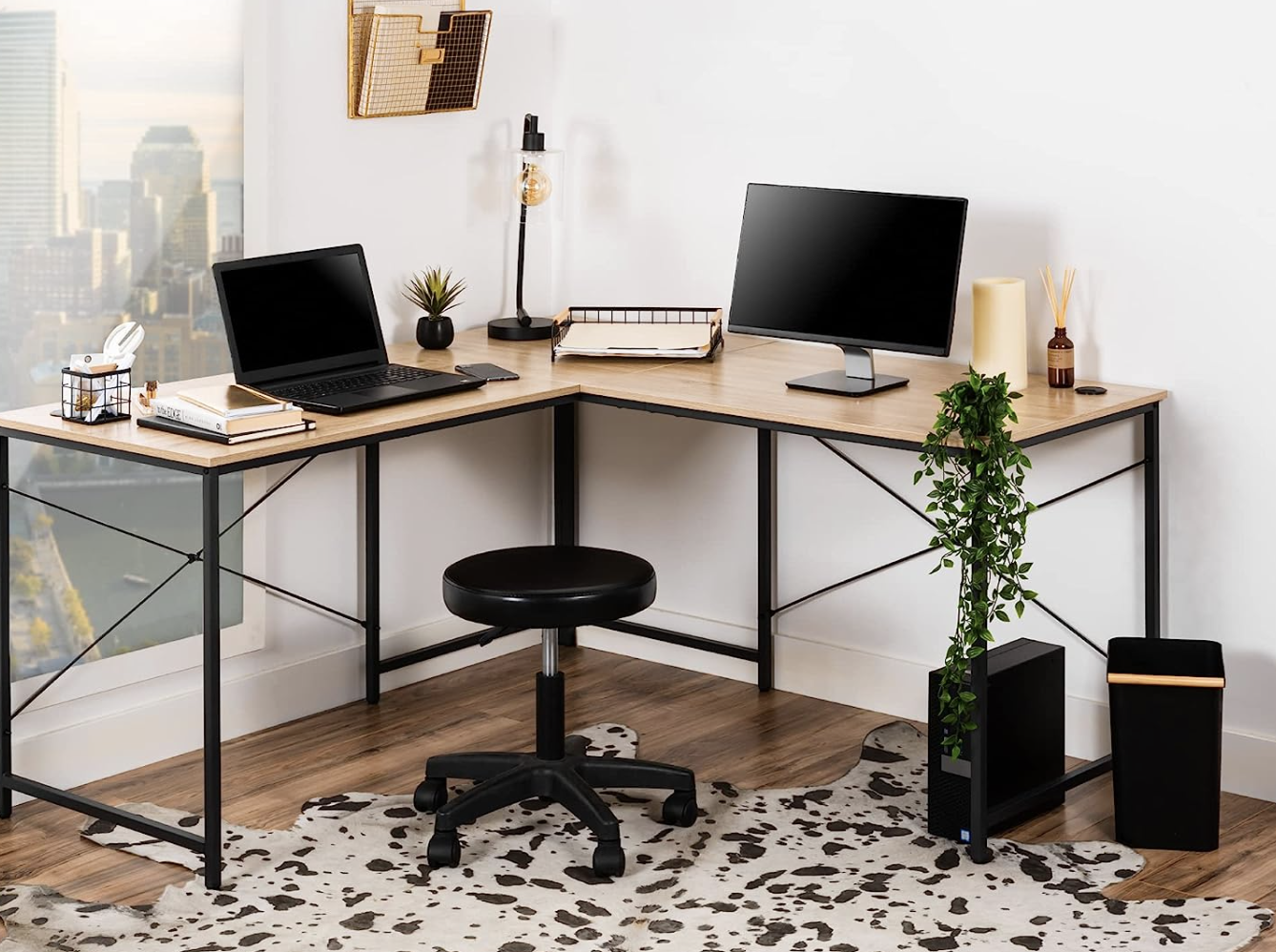 Modular l shop shaped desk