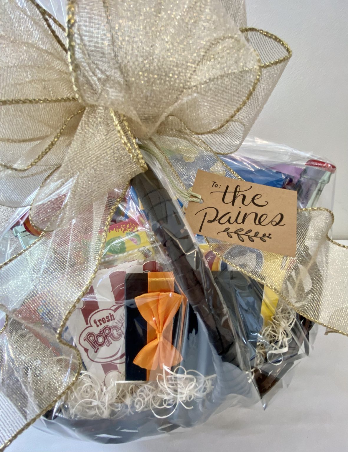 Homemade Movie Night Gift Basket Ideas + Free Printable Gift Tags ...