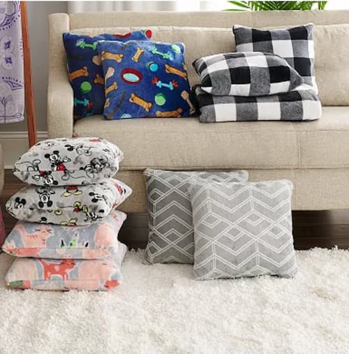 The Big One 2-pack Throw Pillow Sets