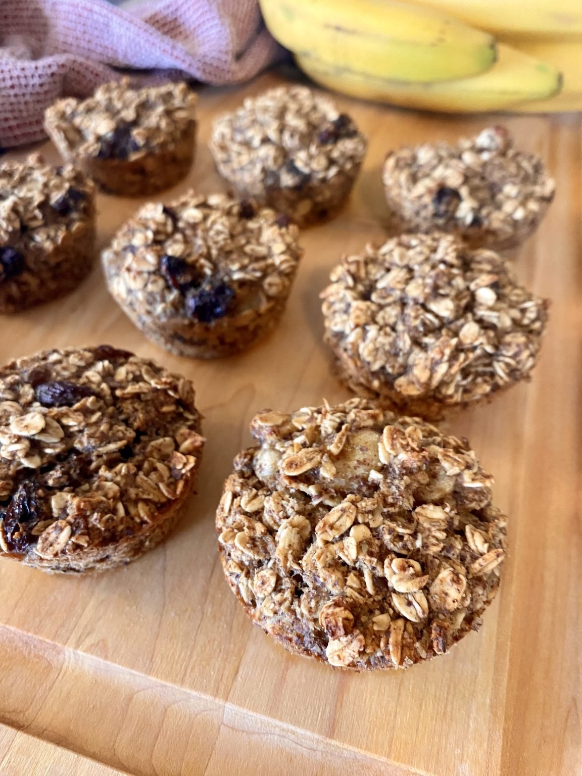 unique tea time desserts: Baked oatmeal muffins