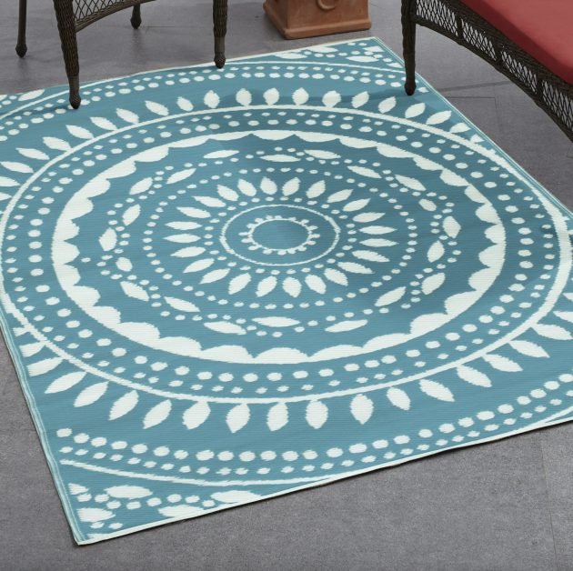 Mainstays 5′ x 7′ Reversible Plastic Indoor/Outdoor Area Rugs only $9.97!