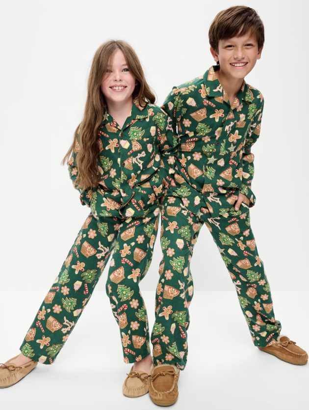 Old Navy: Flannel Pajama Sets for the Family only $18 and $20 Today!