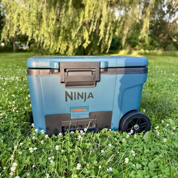 Ninja FrostVault 45-Qt Wheeled Cooler only 4.99 shipped! Ninja FrostVault 45-Qt Wheeled Cooler only 4.99 shipped!
