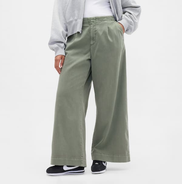 Women's High Rise Pleated Relaxed Wide-Leg Khakis