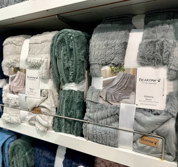 bearpaw gillmore throw
