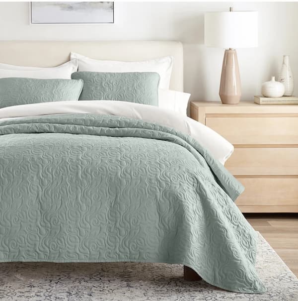 Linens & Hutch 3-Piece Floral Stitch Quilted Coverlet Set deal