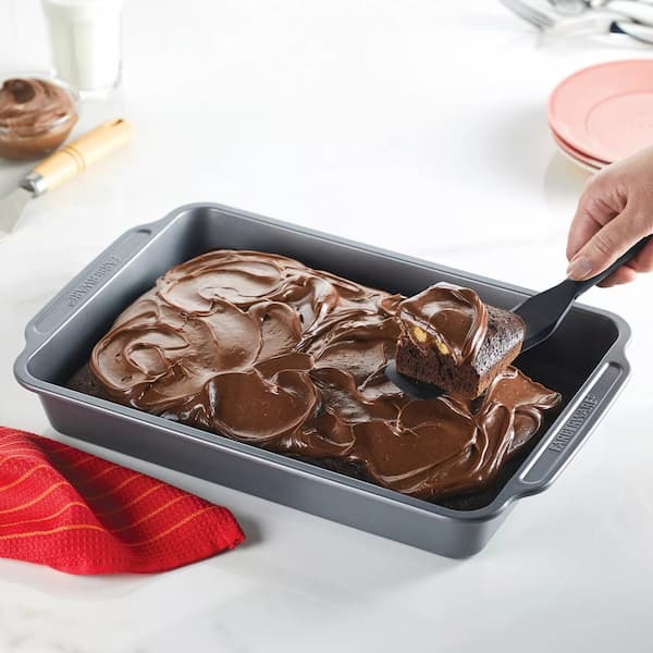 Farberware 9" x 13" Nonstick Cake Pan deal