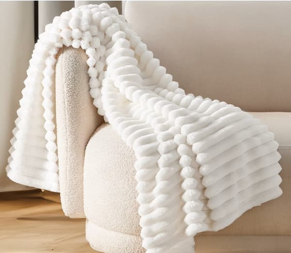 U by Bedsure Fleece Throw Blanket only $7.99!
