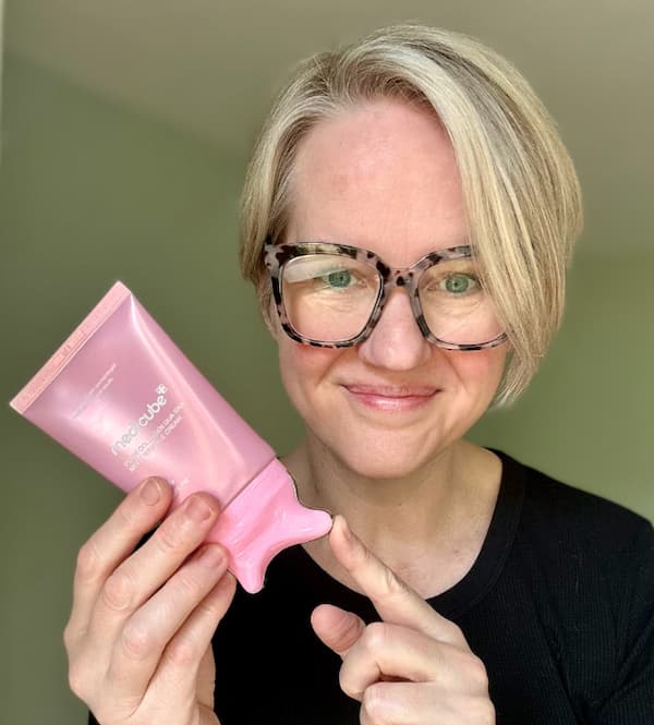 Medicube PDRN Collagen Gua Sha Neck Wrinkle Cream