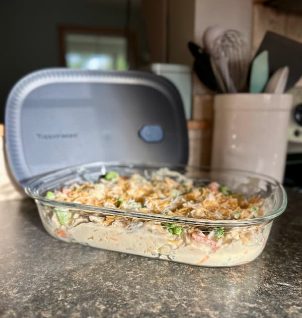 Casserole in Tupperware Voila Glass XL Rectangular Baking Dish