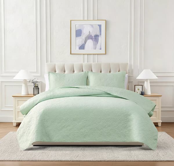 Chelsea Loft Pinsonic Floral Embossed 2-Piece Quilt Set