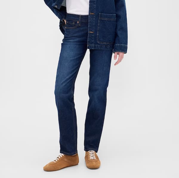 Low Rise '90s Slim Straight Jeans